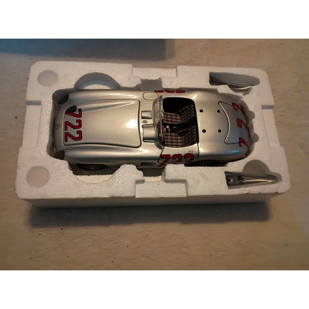 Mercedes Benz 300 SLR Stirling Moss 1955 Paul's Model Art 1:24 Diecast Very Rare